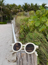 Load image into Gallery viewer, Retro-chic Matte Kids Sunglasses