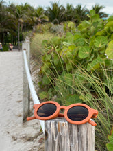 Load image into Gallery viewer, Retro-chic Matte Kids Sunglasses